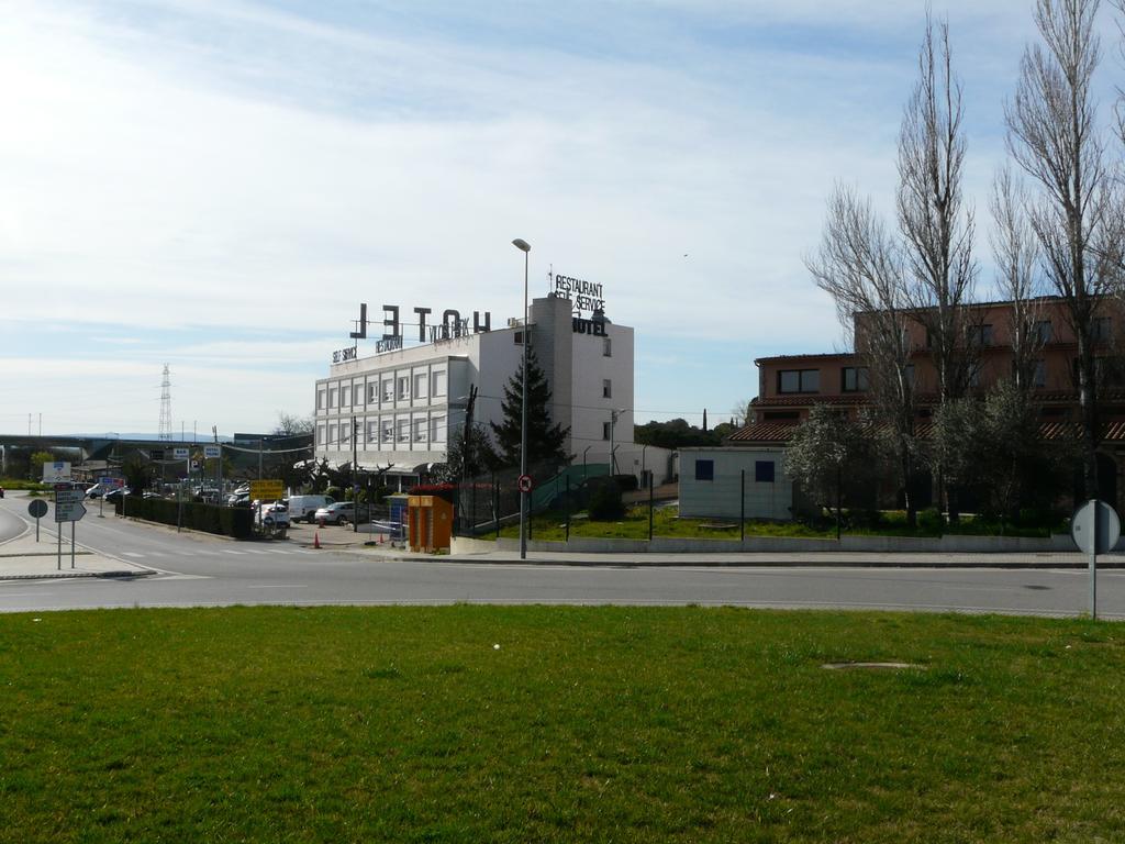 Hotel Vilobi Viloví de Oñar Extérieur photo